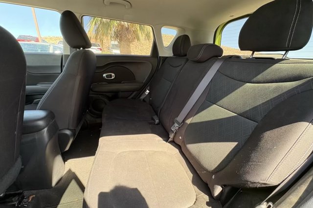 Used 2015 Kia Soul FWD image 10