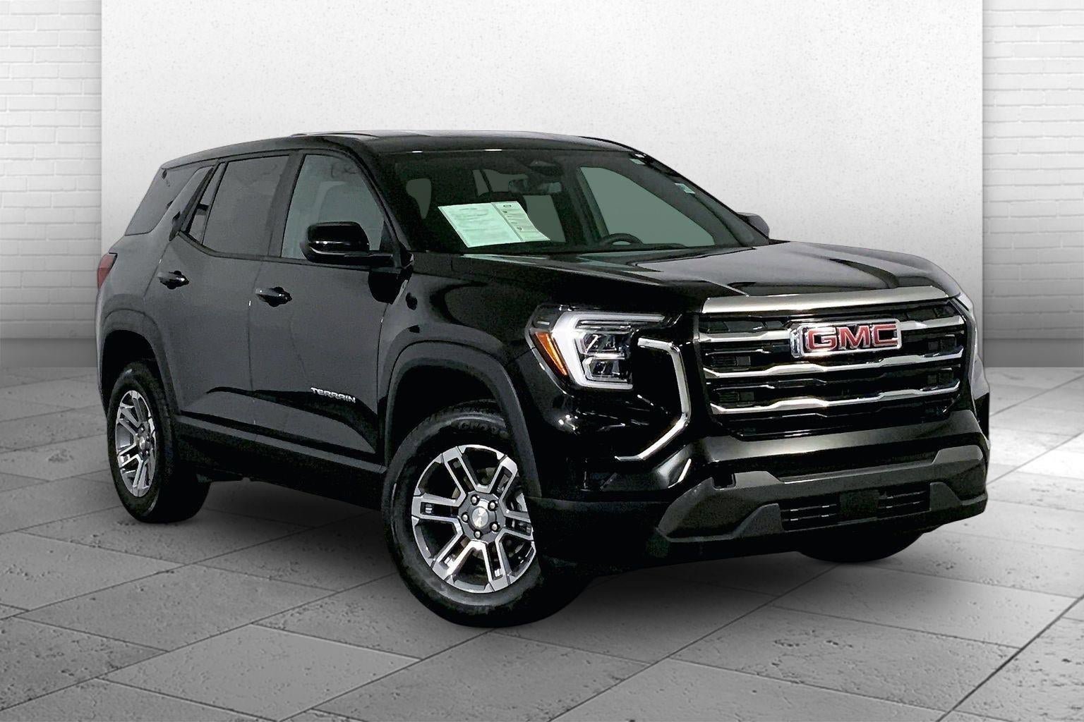 Used 2025 GMC Terrain Elevation