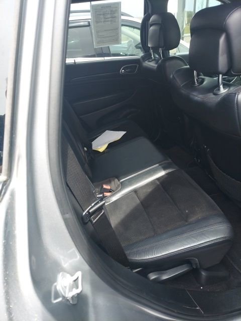 Used 2017 Jeep Grand Cherokee Altitude image 16