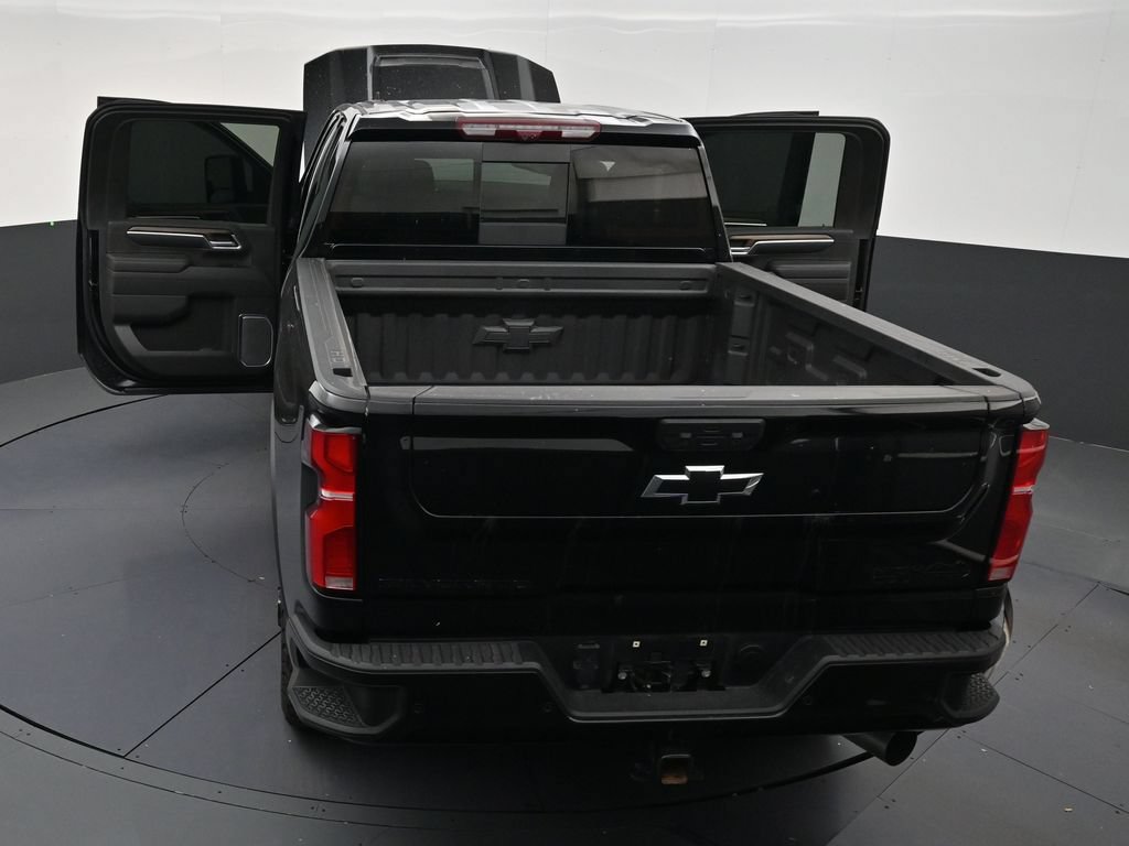 Used 2025 Chevrolet Silverado 2500 High Country w/ High Country Premium Package AWD/4WD image 32