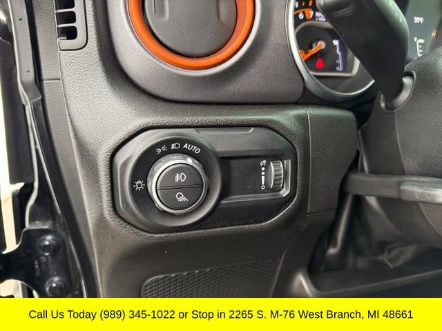 Used 2023 Jeep Gladiator Mojave w/ Cold Weather Group image 17