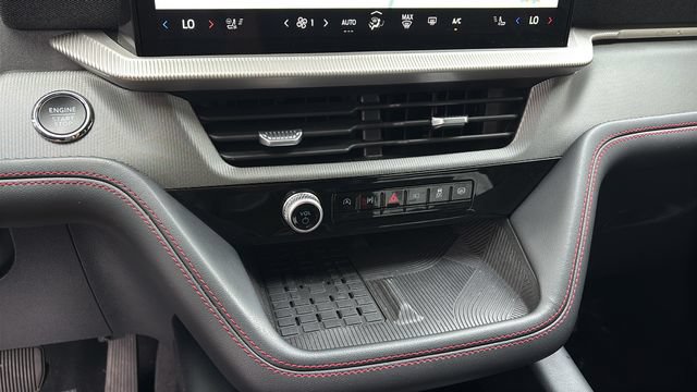 Used 2025 Ford Explorer ST w/ Sun And Sound Package AWD/4WD image 31