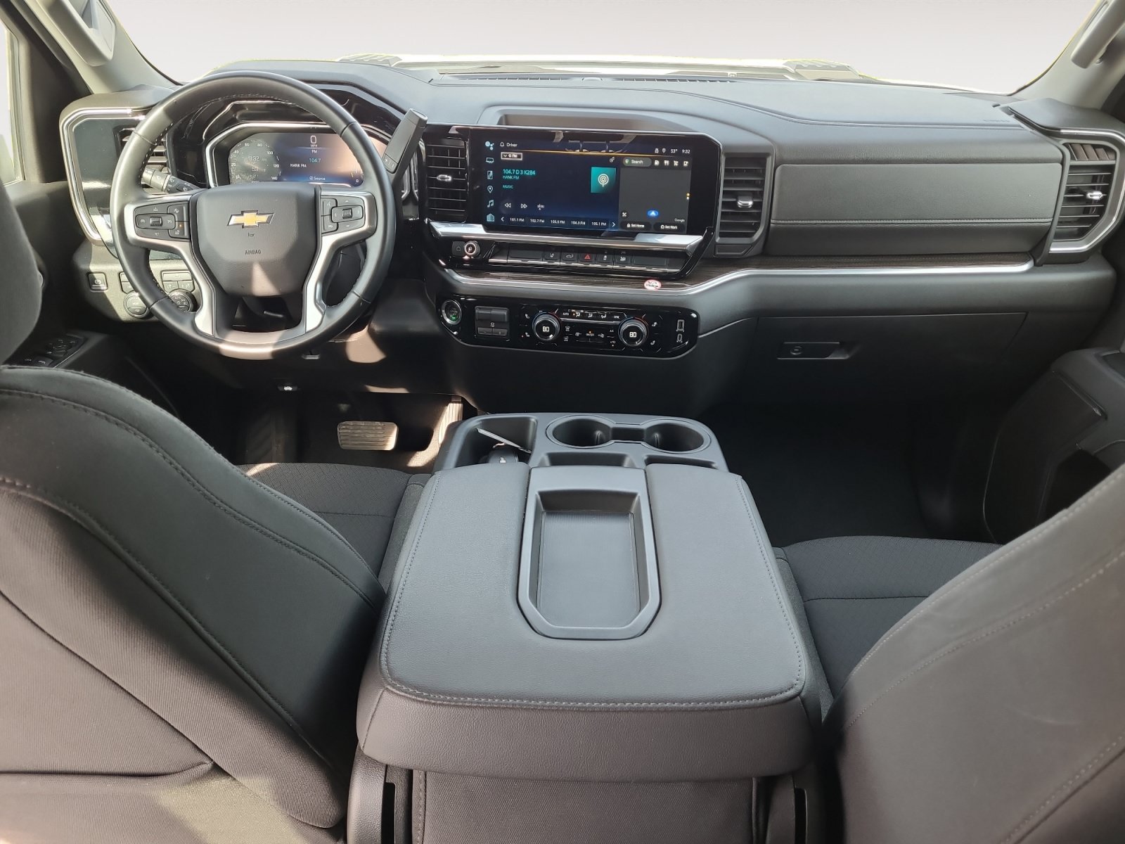 Used 2025 Chevrolet Silverado 2500 LT w/ Convenience Package AWD/4WD image 10