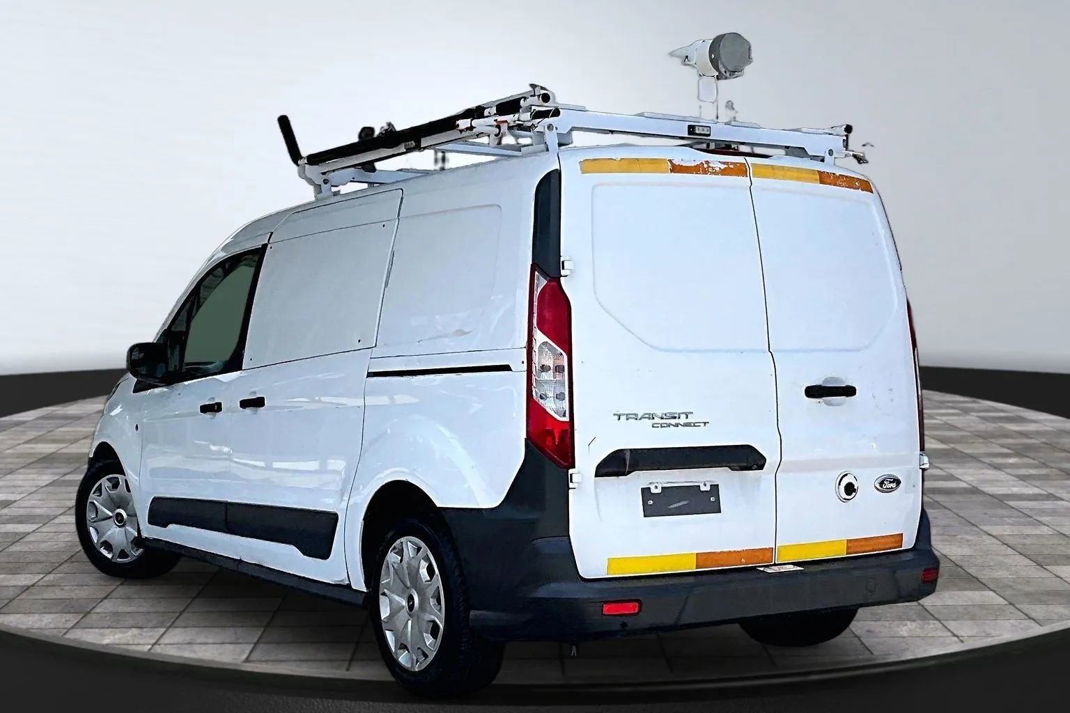 Used 2016 Ford Transit Connect XL FWD image 4