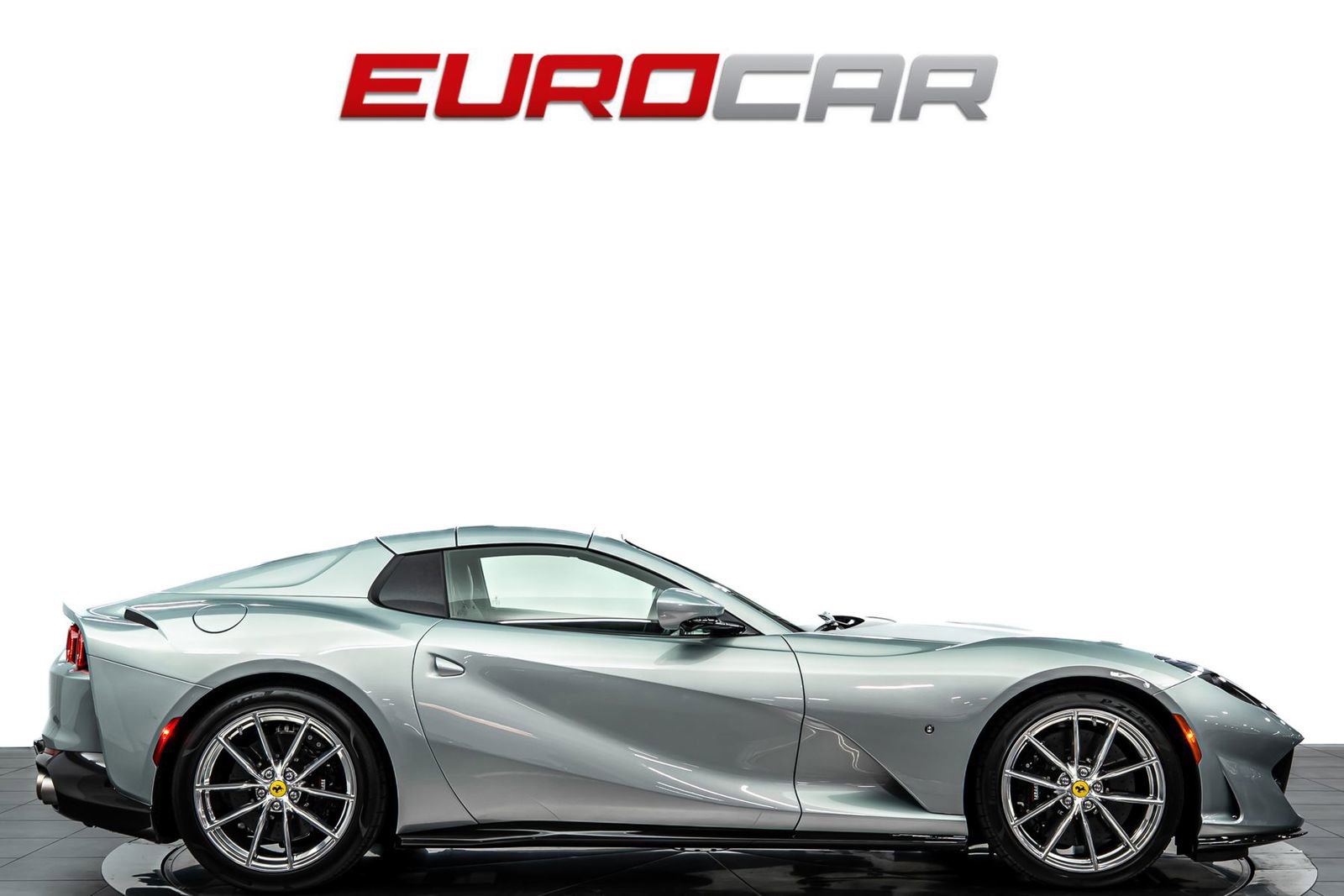 Used 2022 Ferrari 812 GTS RWD image 8