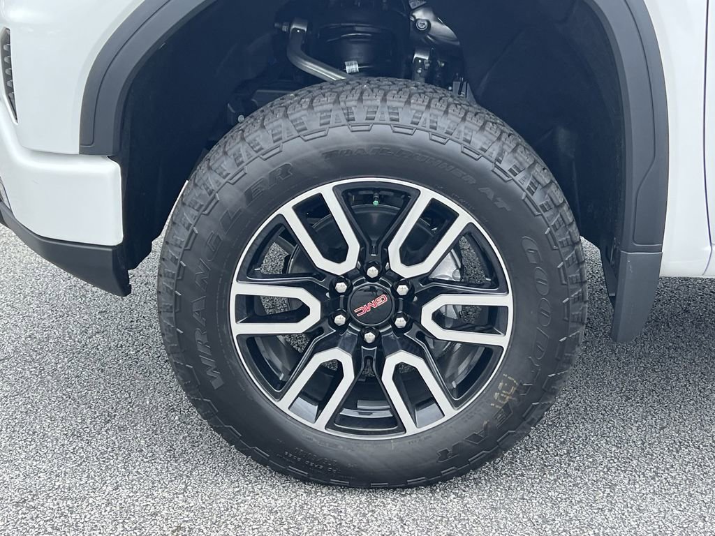 New 2025 GMC Sierra 1500 AT4 w/ Technology Package image 23