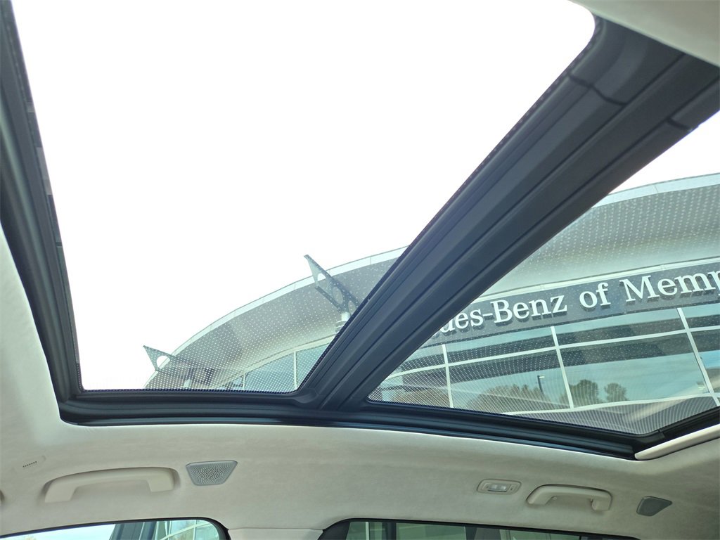 Used 2023 BMW X7 M60i w/ Executive Package image 28