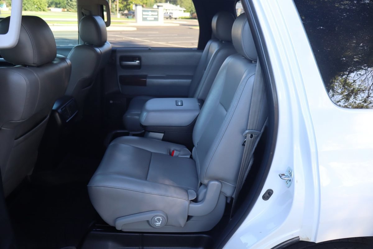 Used 2016 Toyota Sequoia Platinum AWD/4WD image 20