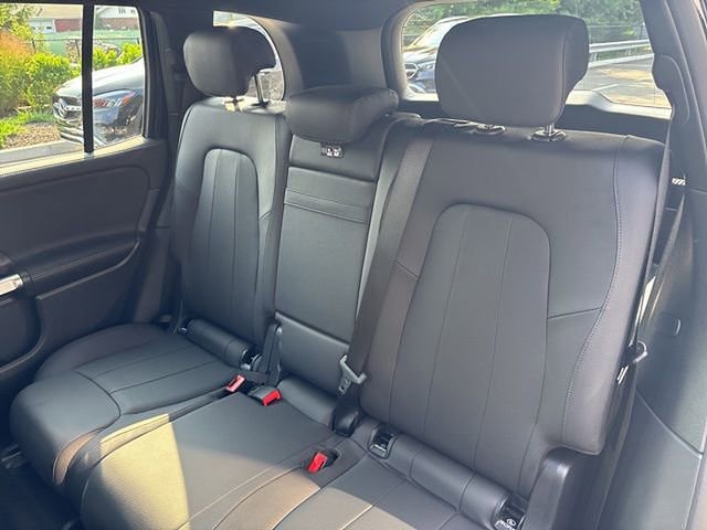Used 2025 Mercedes-Benz GLB 250 4MATIC image 18
