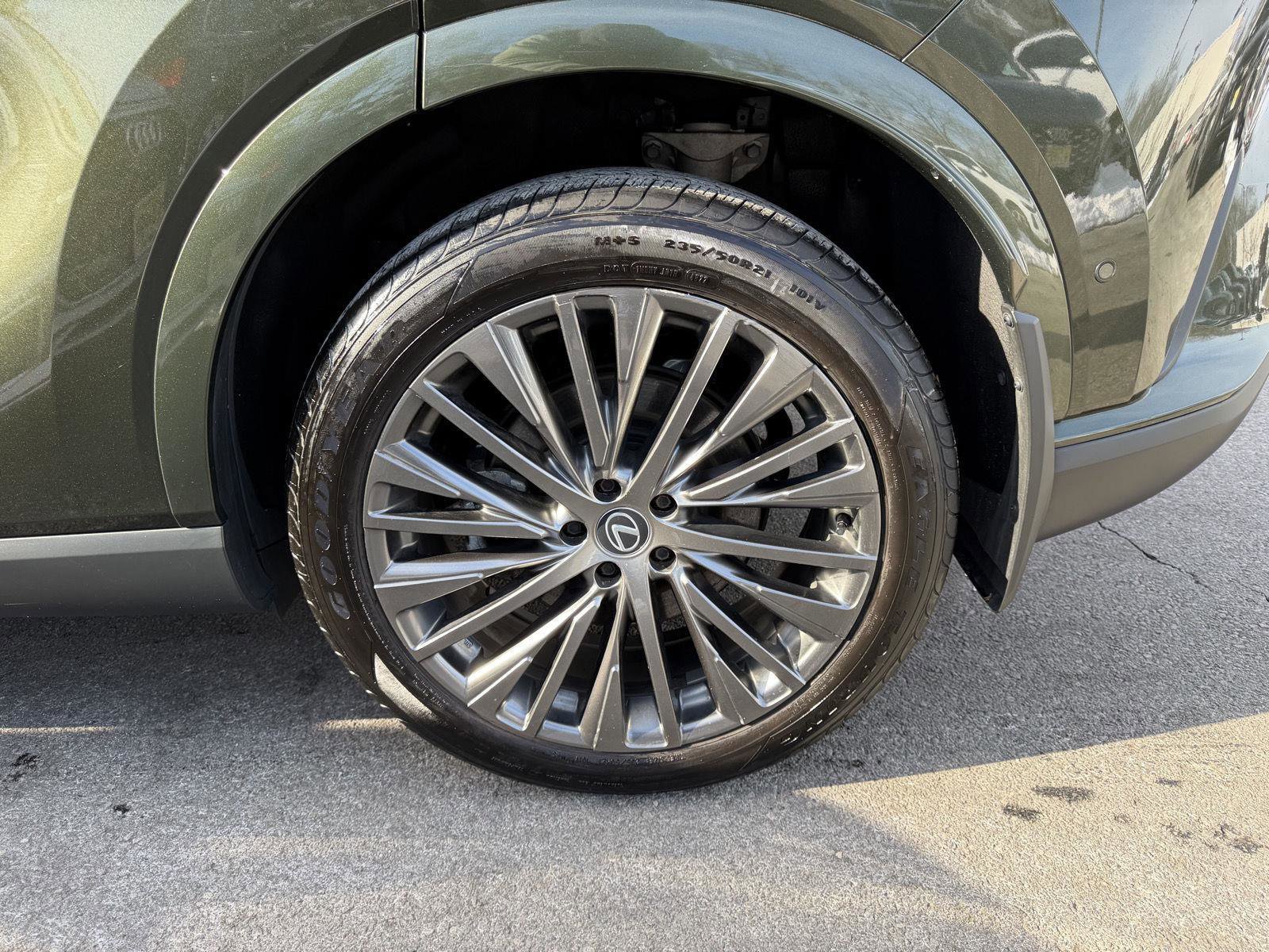 Used 2023 Lexus RX 350 w/ Luxury Package image 8