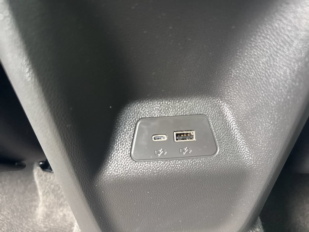 Used 2025 Buick Envision Sport Touring AWD/4WD image 16