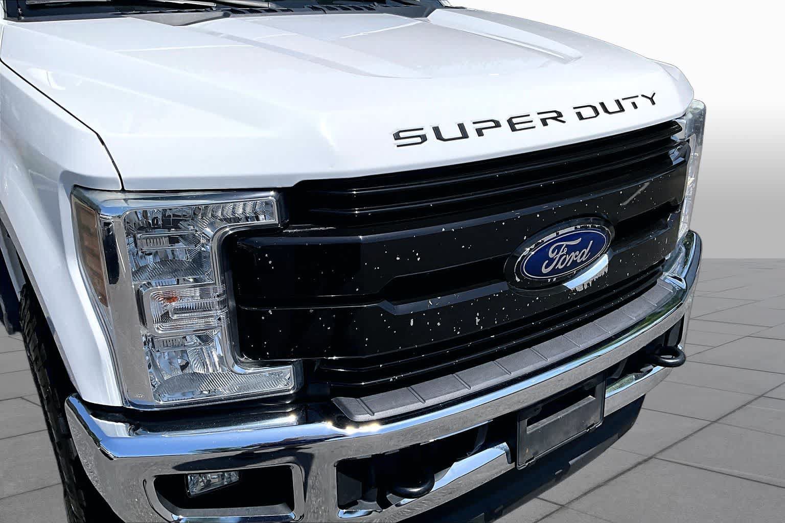 Used 2019 Ford F250 Lariat w/ Lariat Value Package AWD/4WD image 29
