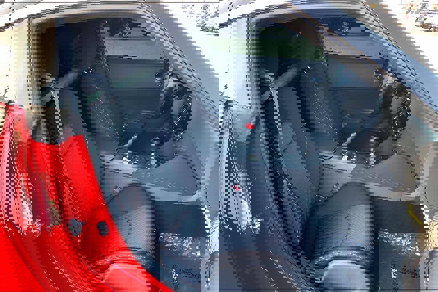 Used 2025 Nissan Z Sport w/ Floor Mat Package image 9