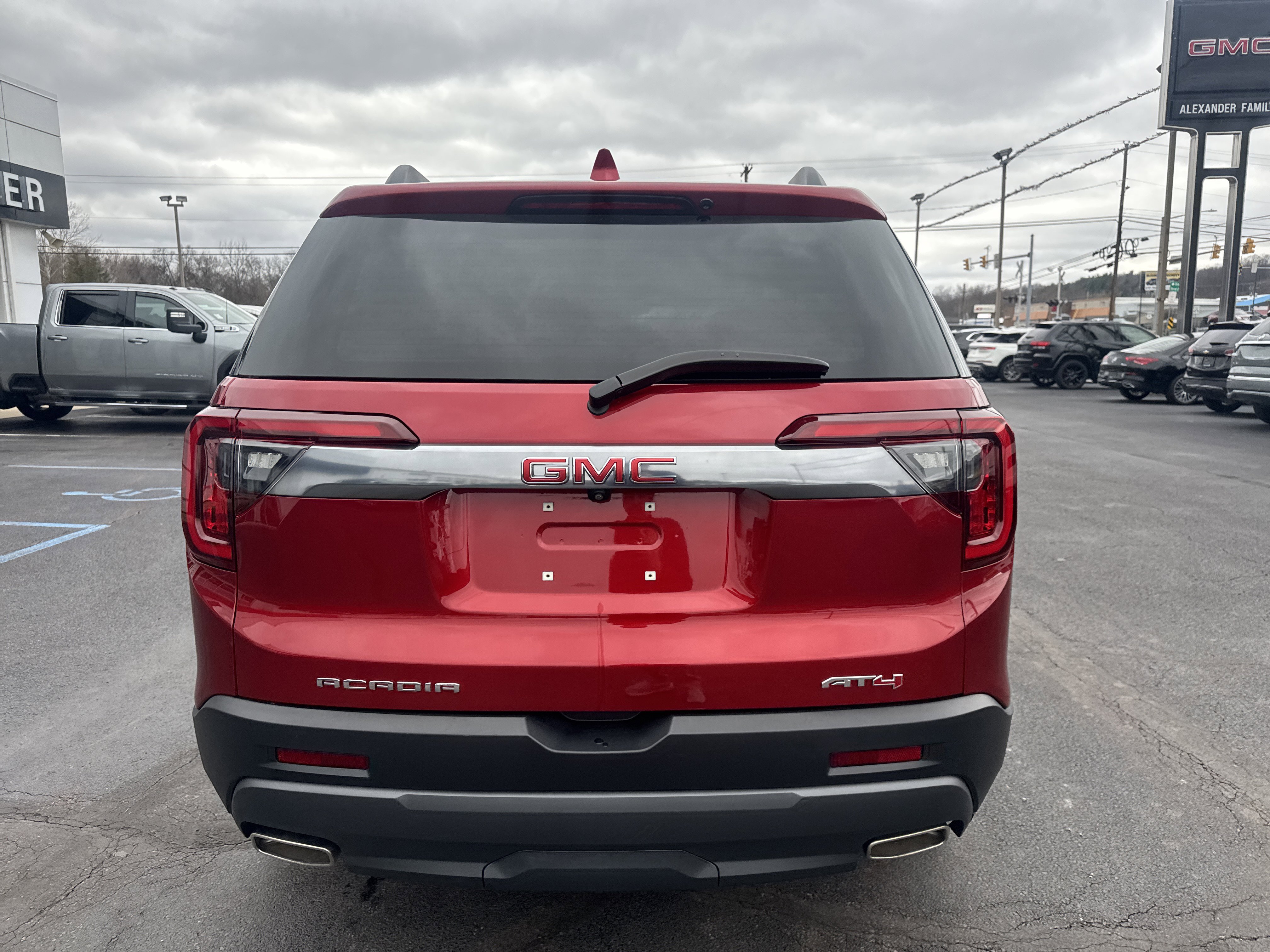 Used 2023 GMC Acadia AT4 w/ Preferred Package image 4