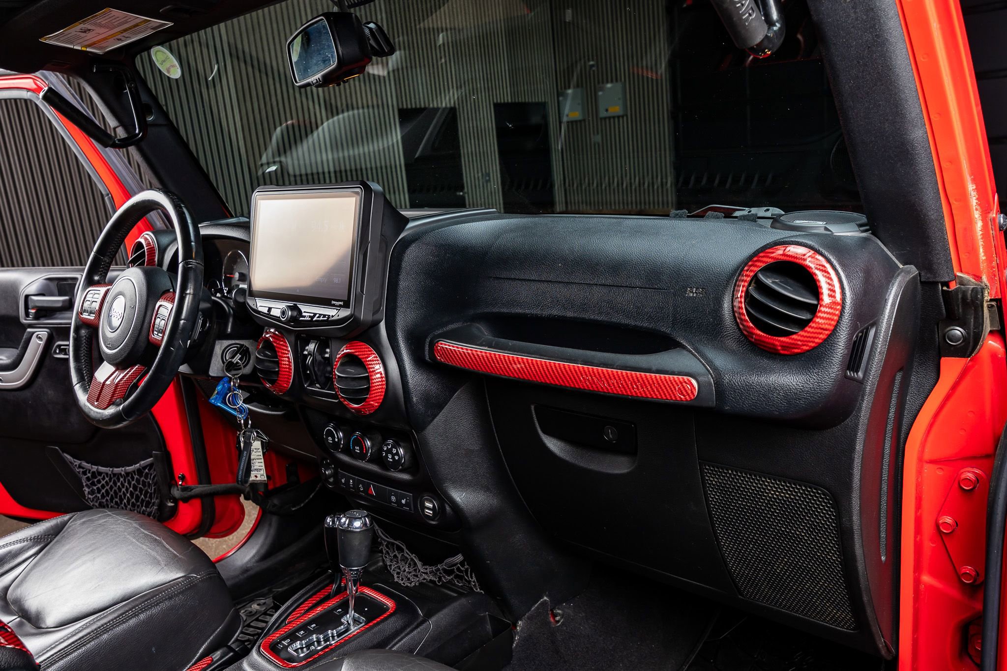 Used 2015 Jeep Wrangler Unlimited Sahara w/ Katzkin Premium Leather Group image 17