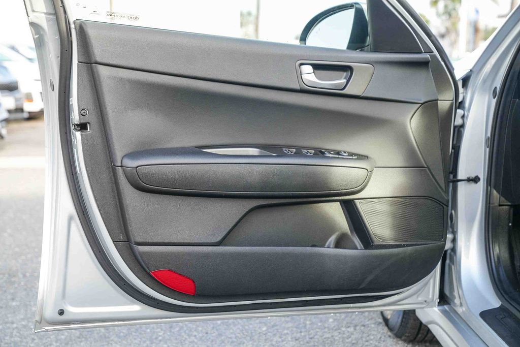 Used 2019 Kia Optima LX image 22