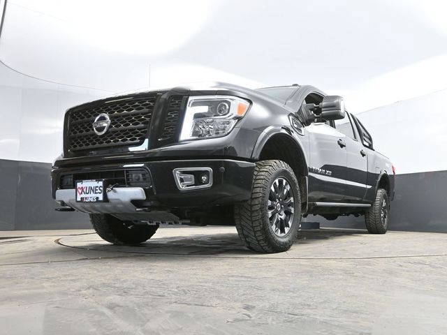 Used 2016 Nissan Titan PRO-4X w/ Pro-4x Convenience Package AWD/4WD image 47