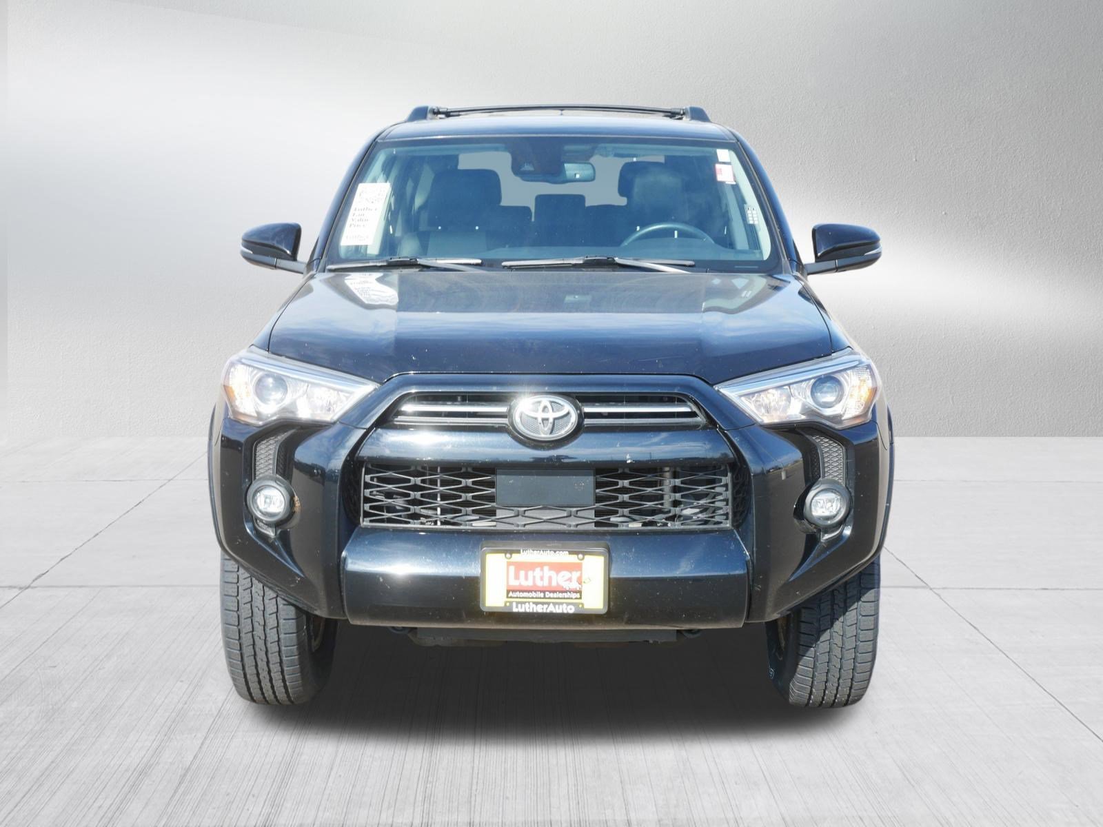 Used 2022 Toyota 4Runner SR5 image 2