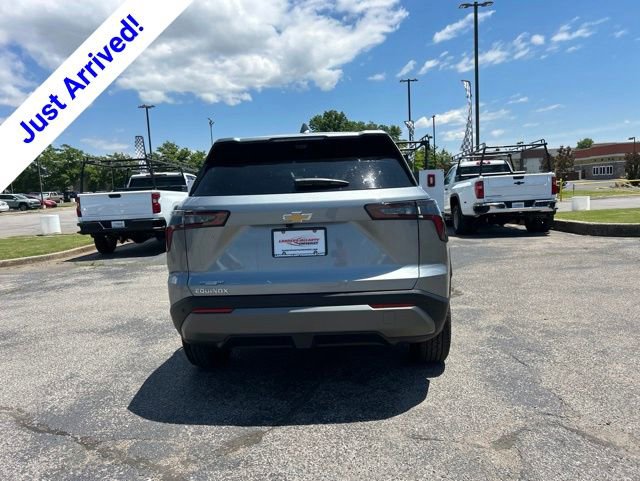 New 2026 Chevrolet Equinox LT w/ Convenience Package II FWD image 4