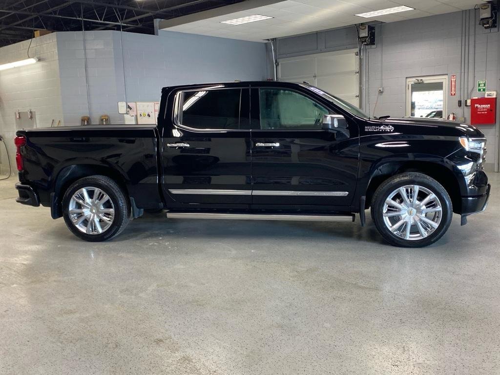 Used 2023 Chevrolet Silverado 1500 High Country w/ High Country Premium Package image 9