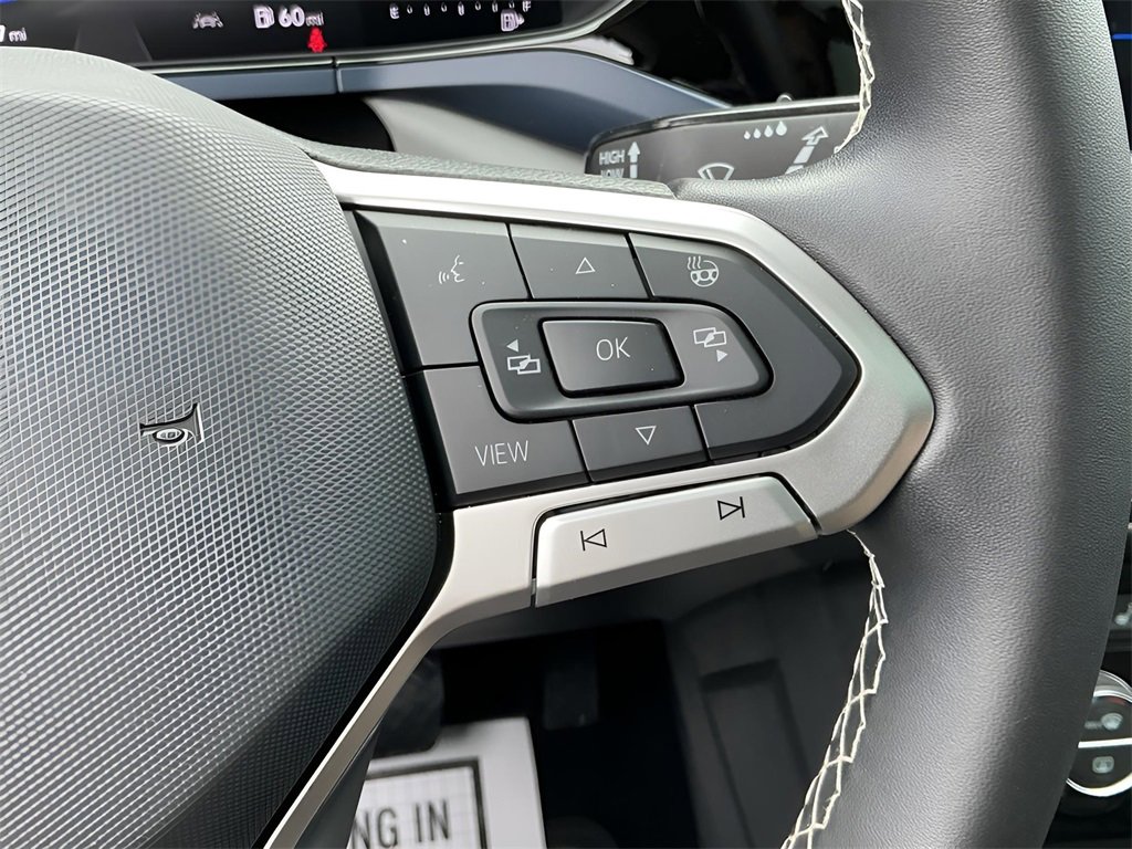 Used 2024 Volkswagen Taos SE w/ Panoramic Sunroof Package image 23