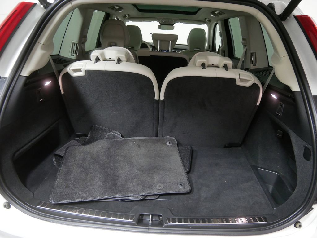 Used 2023 Volvo XC90 B6 Plus AWD/4WD image 7