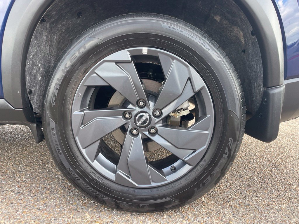 Certified 2026 Nissan Rogue SV FWD image 20