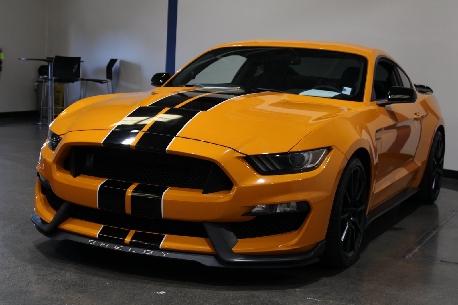Used 2018 Ford Mustang Shelby GT350 w/ Convenience Package RWD image 9