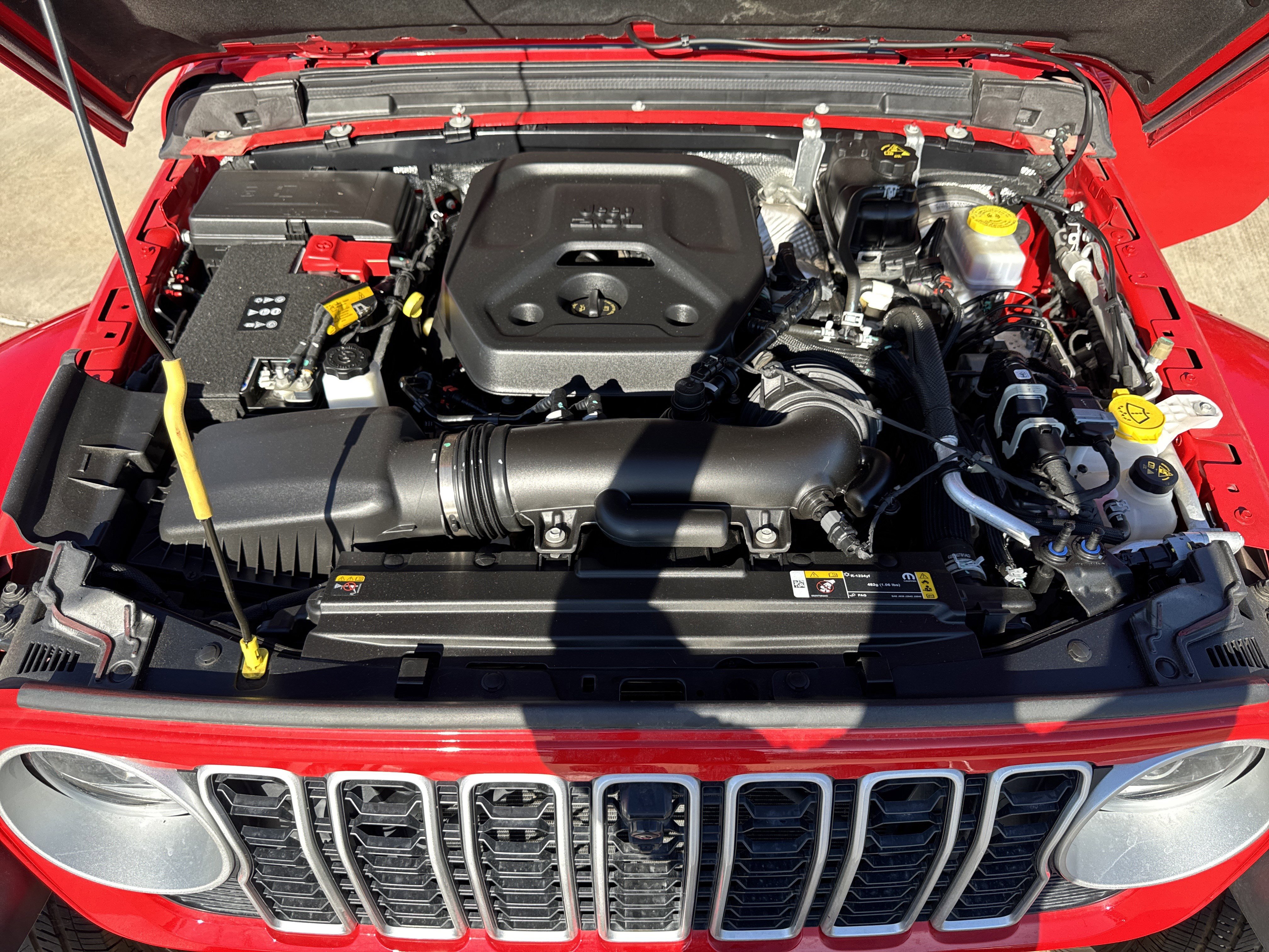 Used 2024 Jeep Wrangler Sahara w/ Technology Group image 31