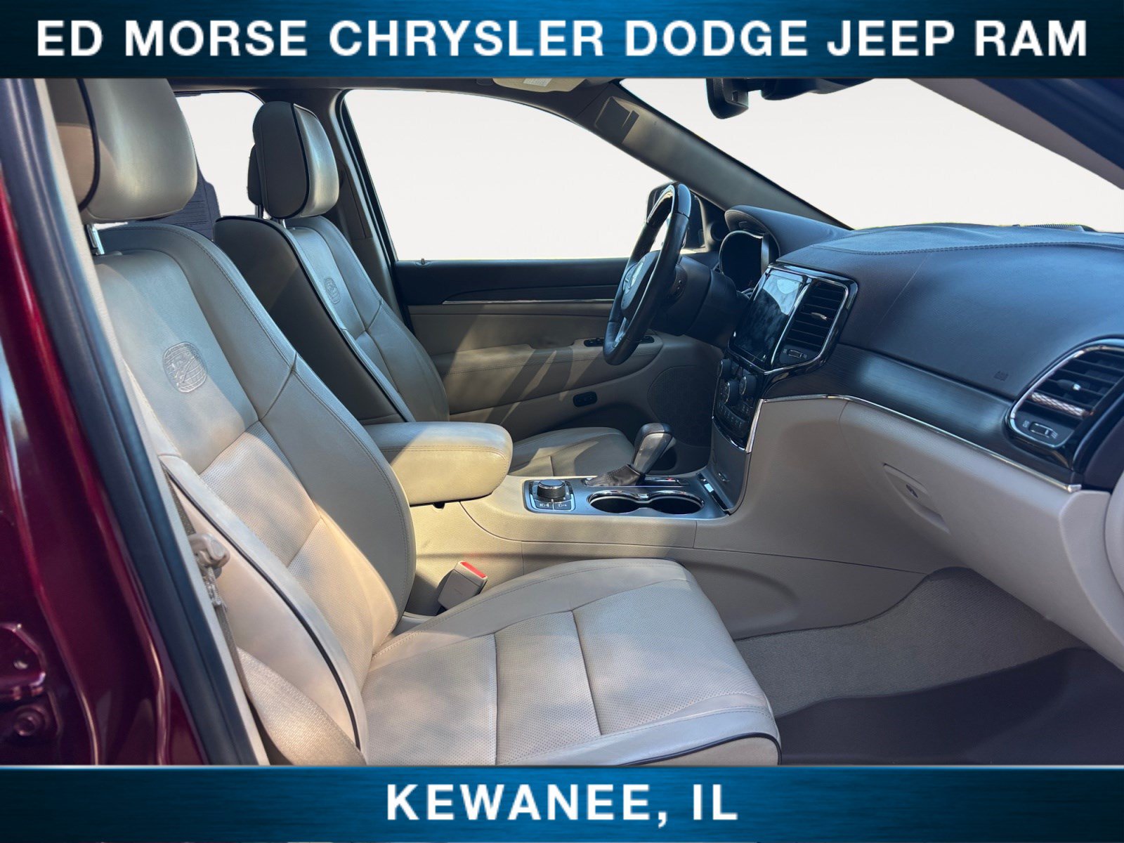 Used 2020 Jeep Grand Cherokee Overland AWD/4WD image 15
