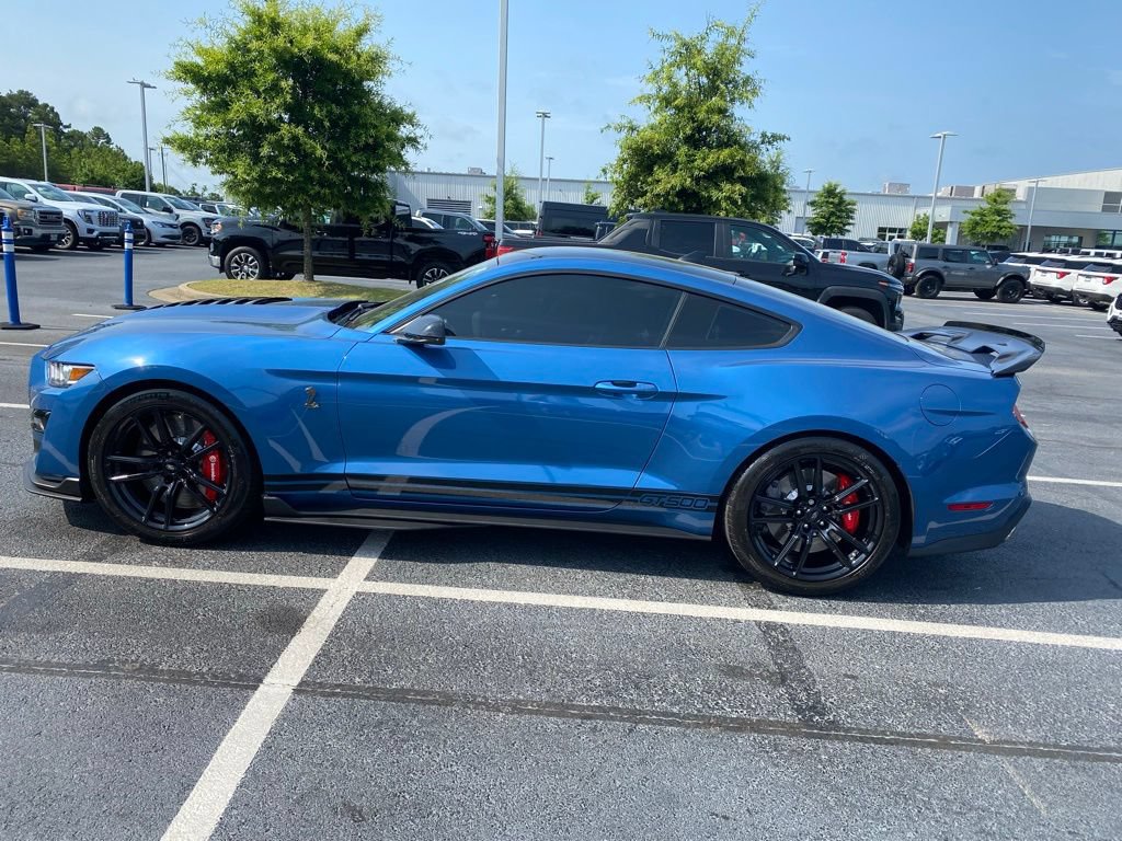 Used 2021 Ford Mustang Shelby GT500 w/ Technology Package RWD image 4