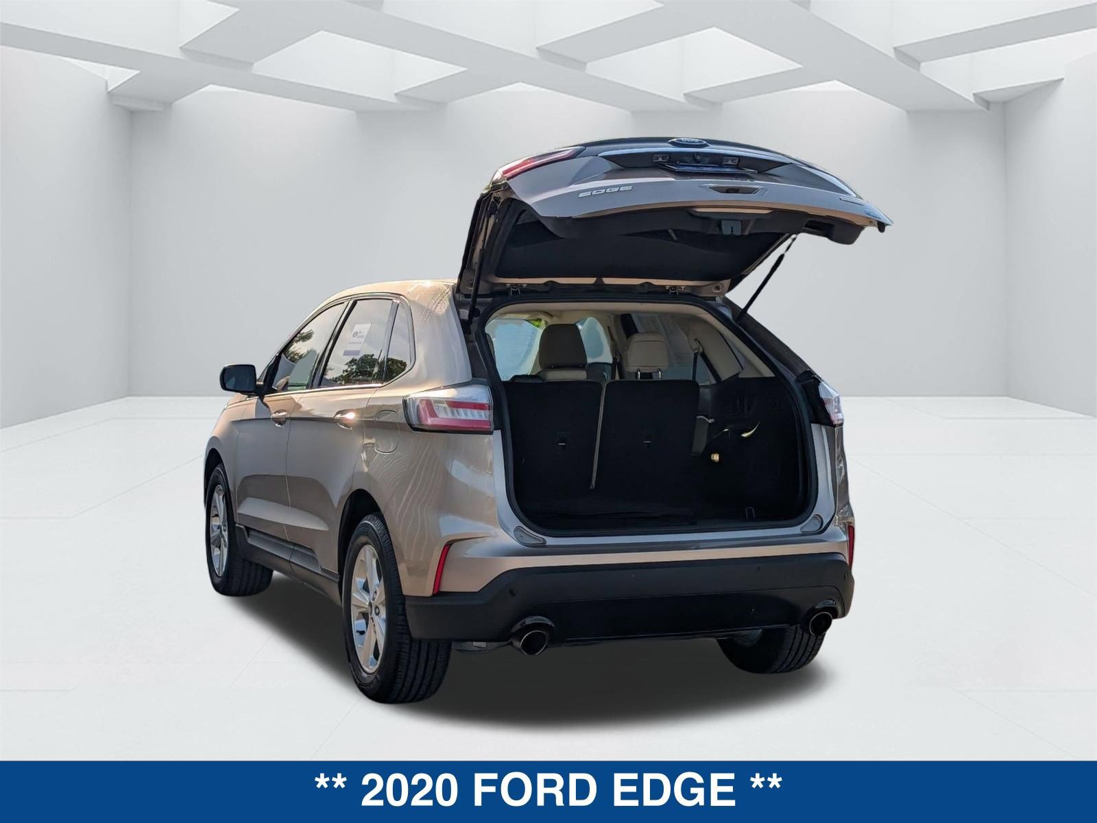 Certified 2020 Ford Edge SE image 13