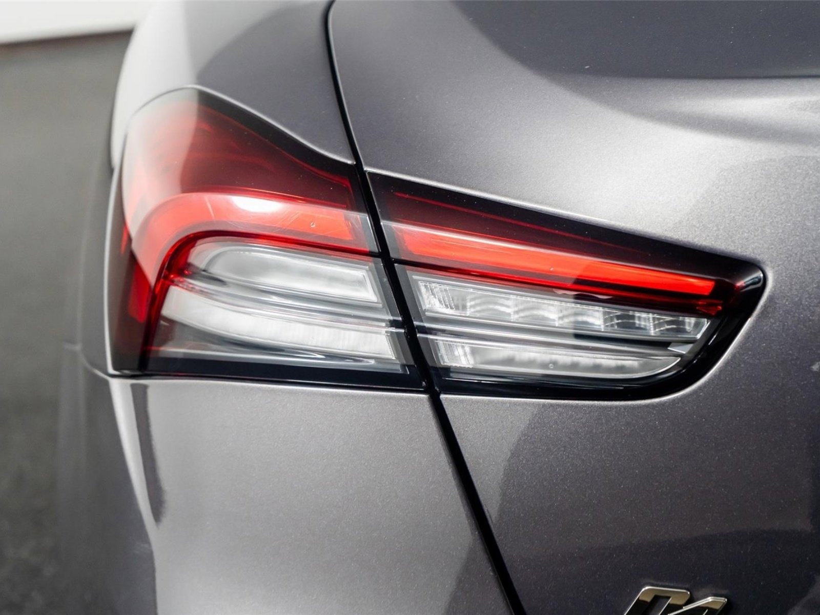 Used 2023 Maserati Ghibli Modena Q4 AWD/4WD image 10