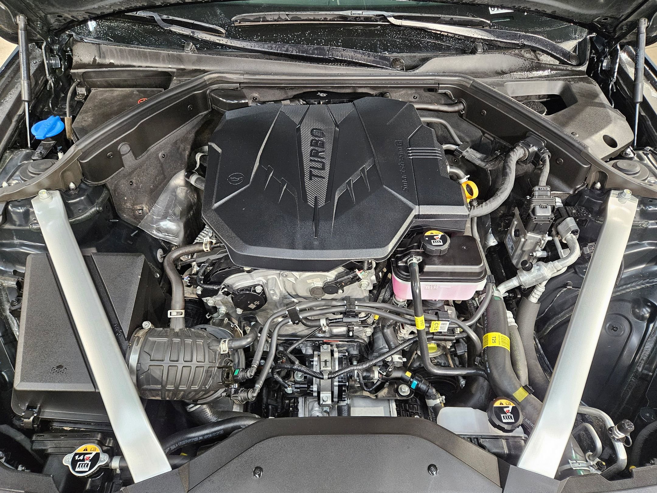 Used 2025 Genesis G70 2.5T RWD image 19
