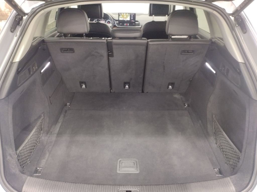 Used 2022 Audi Q5 2.0T Premium image 17