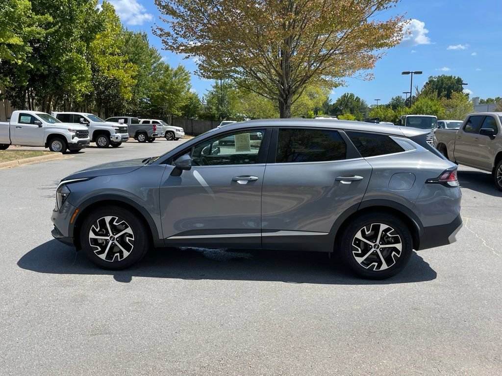 Used 2023 Kia Sportage EX FWD image 4