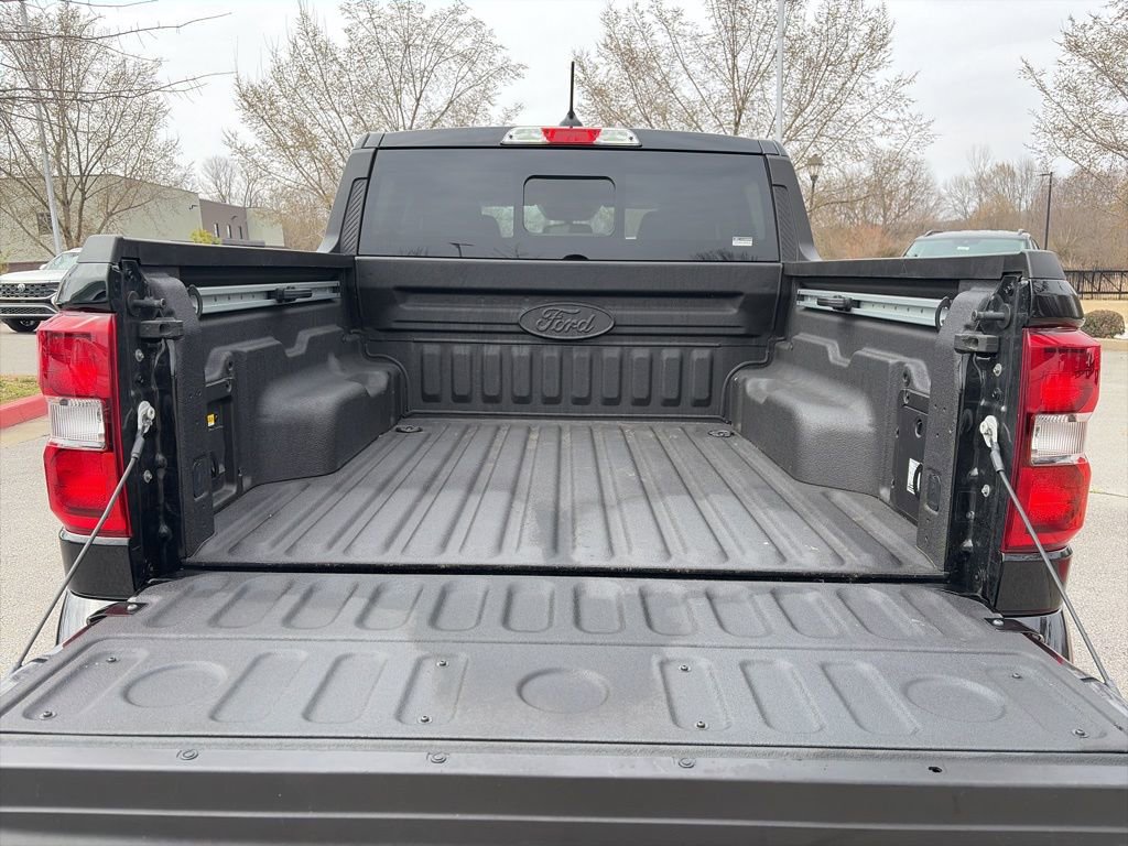 Used 2025 Ford Maverick Lobo AWD/4WD image 6