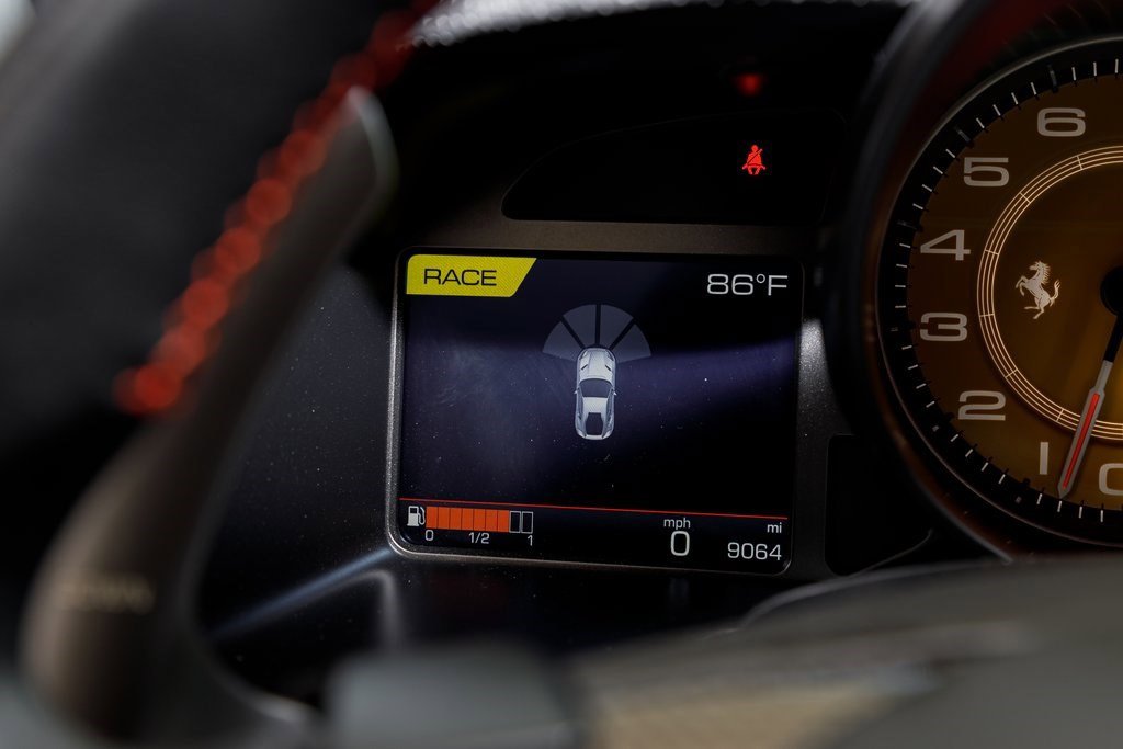 Used 2019 Ferrari 812 Superfast image 33