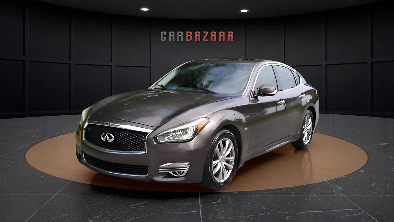 Used 2015 INFINITI Q70 3.7 image 1