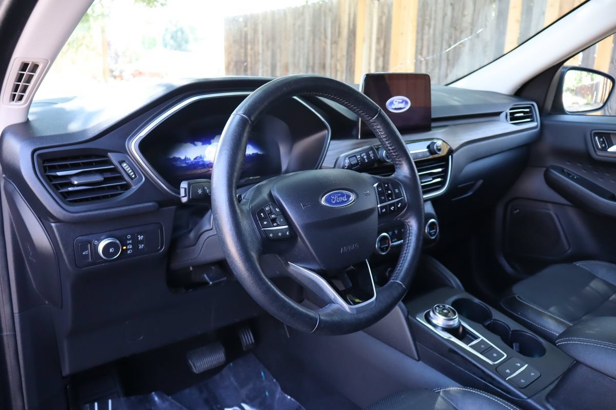 Used 2020 Ford Escape Titanium AWD/4WD image 15