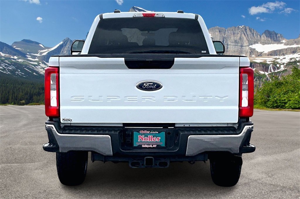 Used 2024 Ford F350 XLT image 4