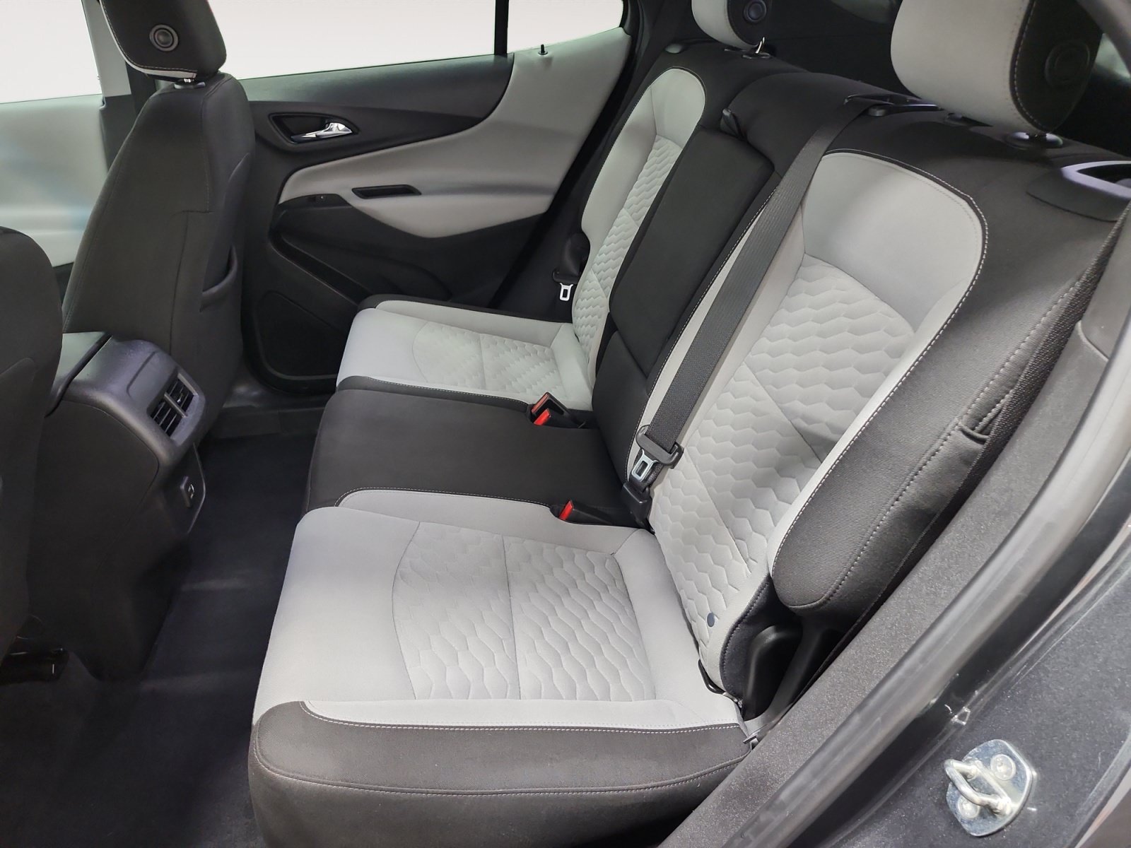 Used 2020 Chevrolet Equinox LS AWD/4WD image 13