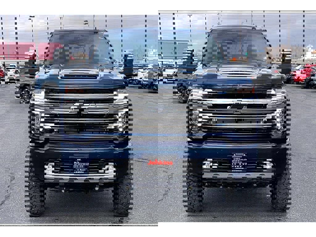 Used 2022 Chevrolet Silverado 3500 High Country w/ Z71 Off-Road Package image 3