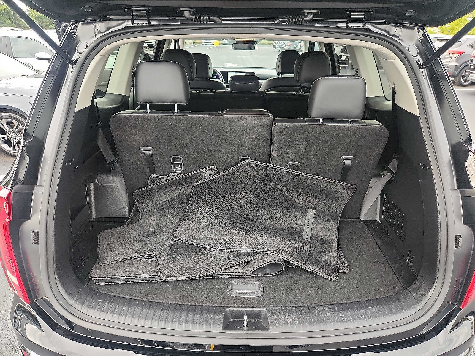Used 2024 Kia Telluride LX FWD image 27