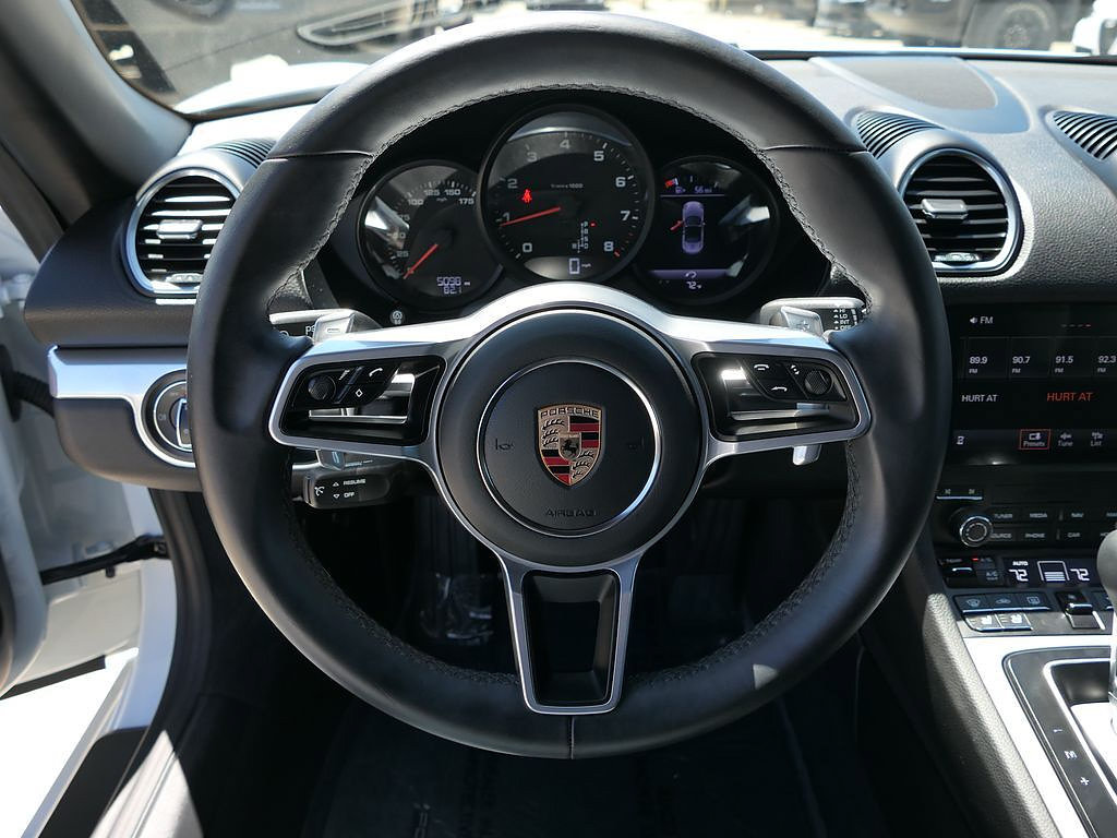 Used 2024 Porsche 718 Boxster RWD image 16
