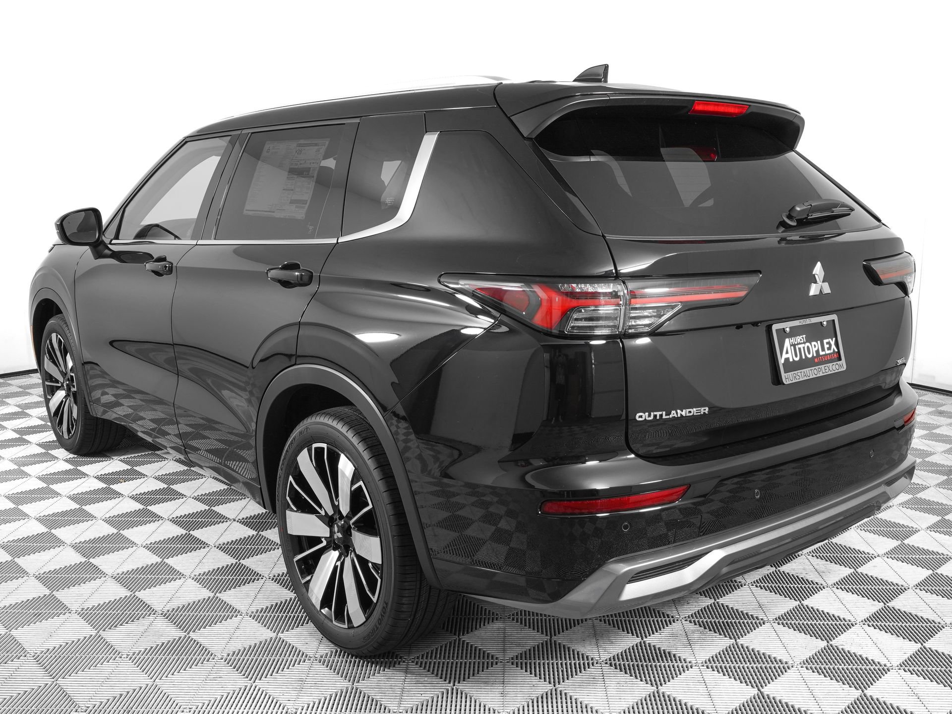 New 2026 Mitsubishi Outlander SEL FWD image 3