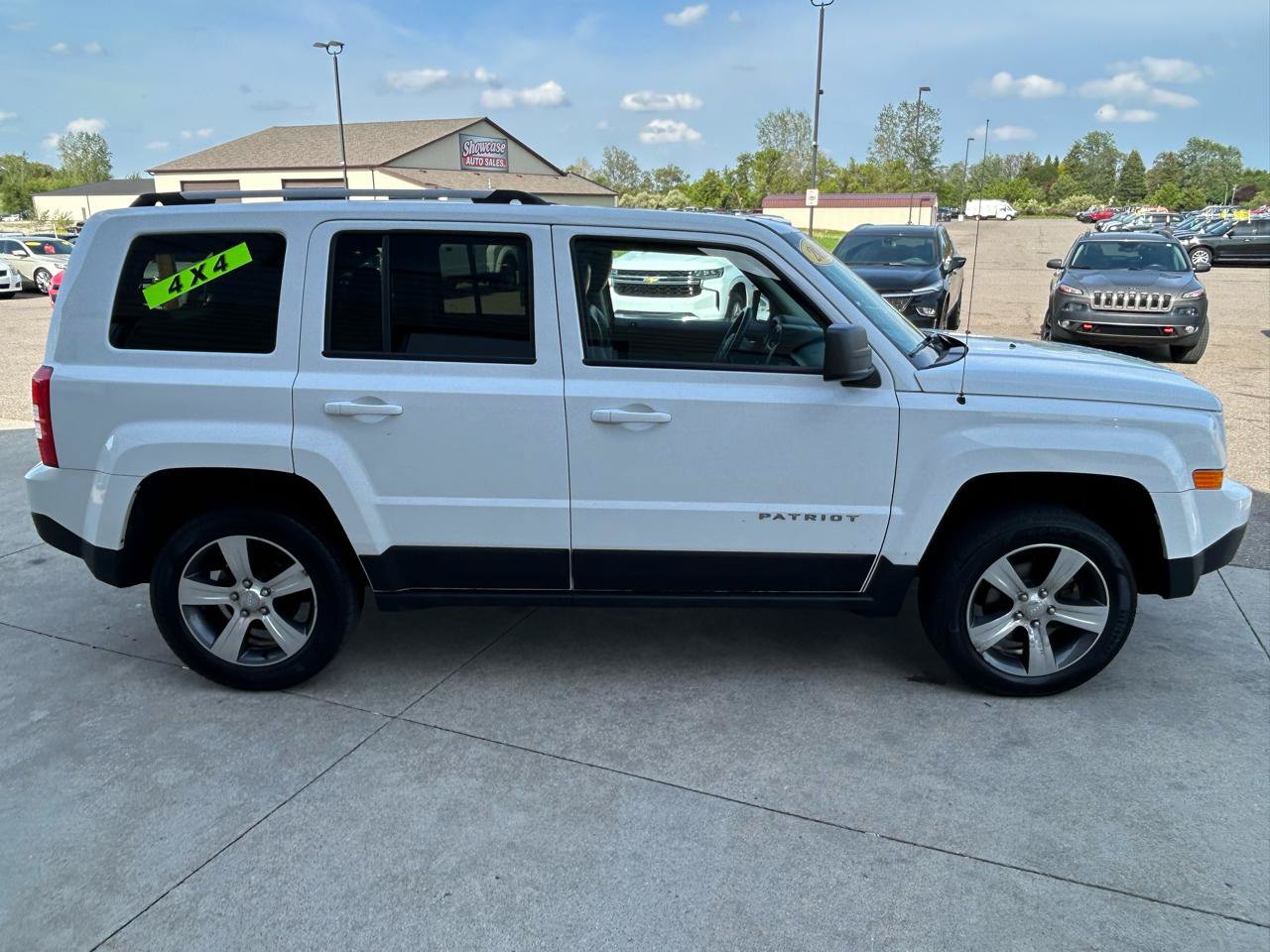 Used 2016 Jeep Patriot High Altitude AWD/4WD image 4