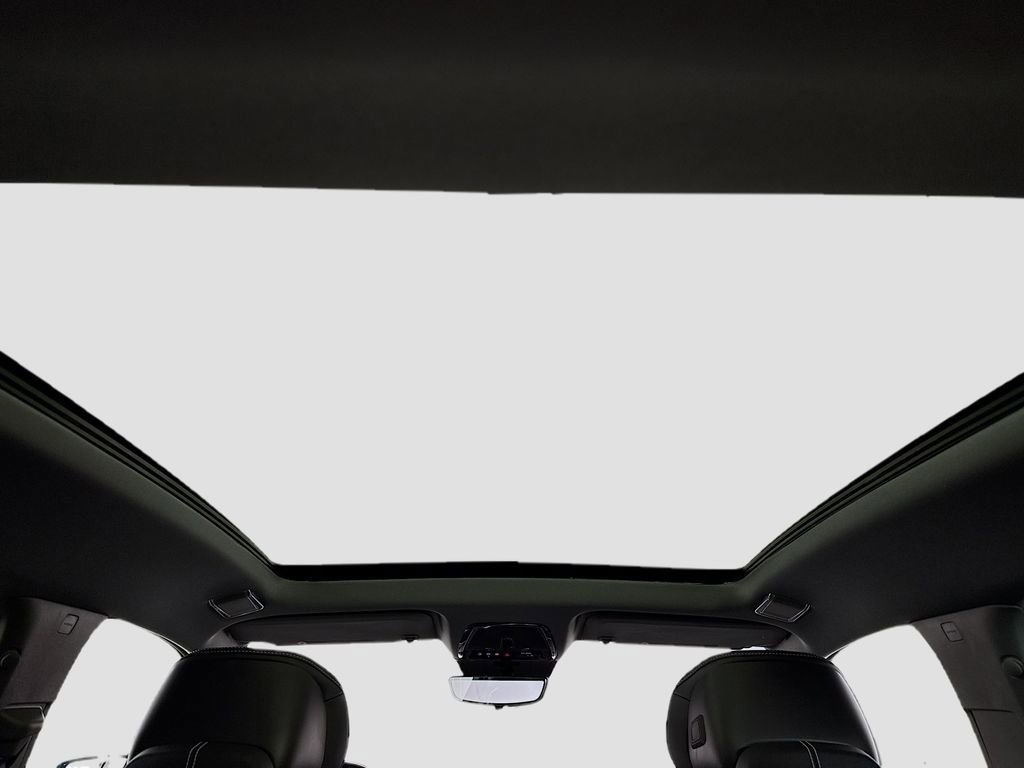 New 2026 Cadillac Optiq Luxury 1 image 23