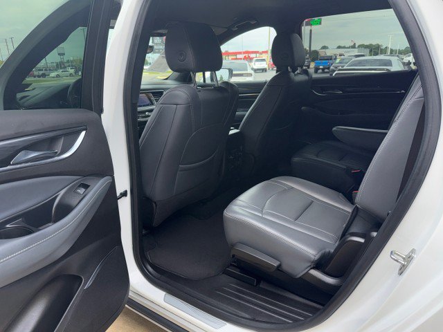 Used 2022 Buick Enclave Premium FWD image 17