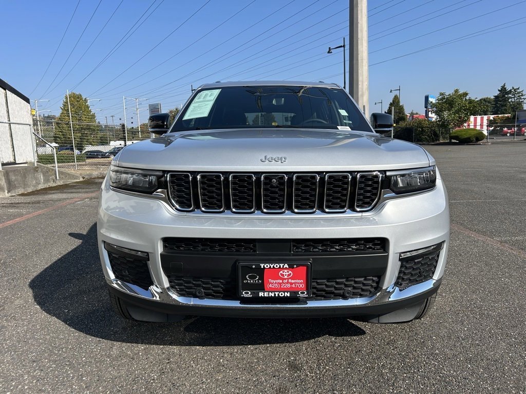 Used 2024 Jeep Grand Cherokee L Limited w/ Luxury Tech Group II image 2